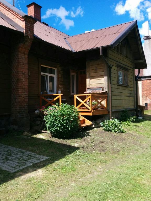 Viesu Nams Vilhelmine Hotel Līgatne Exterior foto